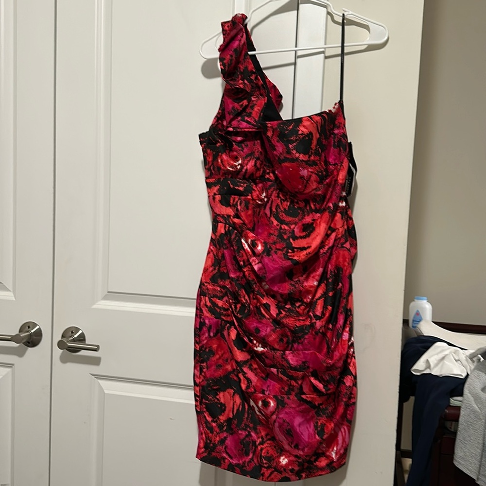 Roulette dress one shoulder size 14